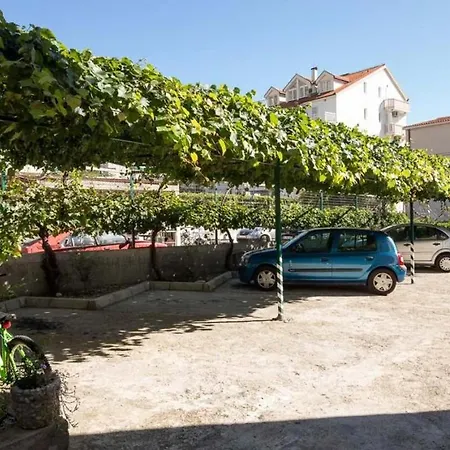 Apartment In With Sea View, Balcony, Air Conditioning, Wifi 5146-5