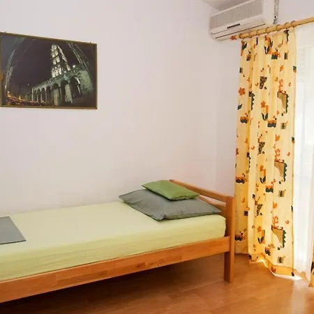 Apartment In With Sea View, Balcony, Air Conditioning, Wifi 5146-5