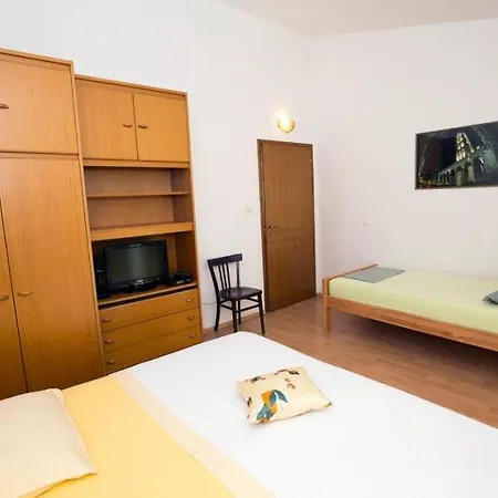 Apartment In With Sea View, Balcony, Air Conditioning, Wifi 5146-5